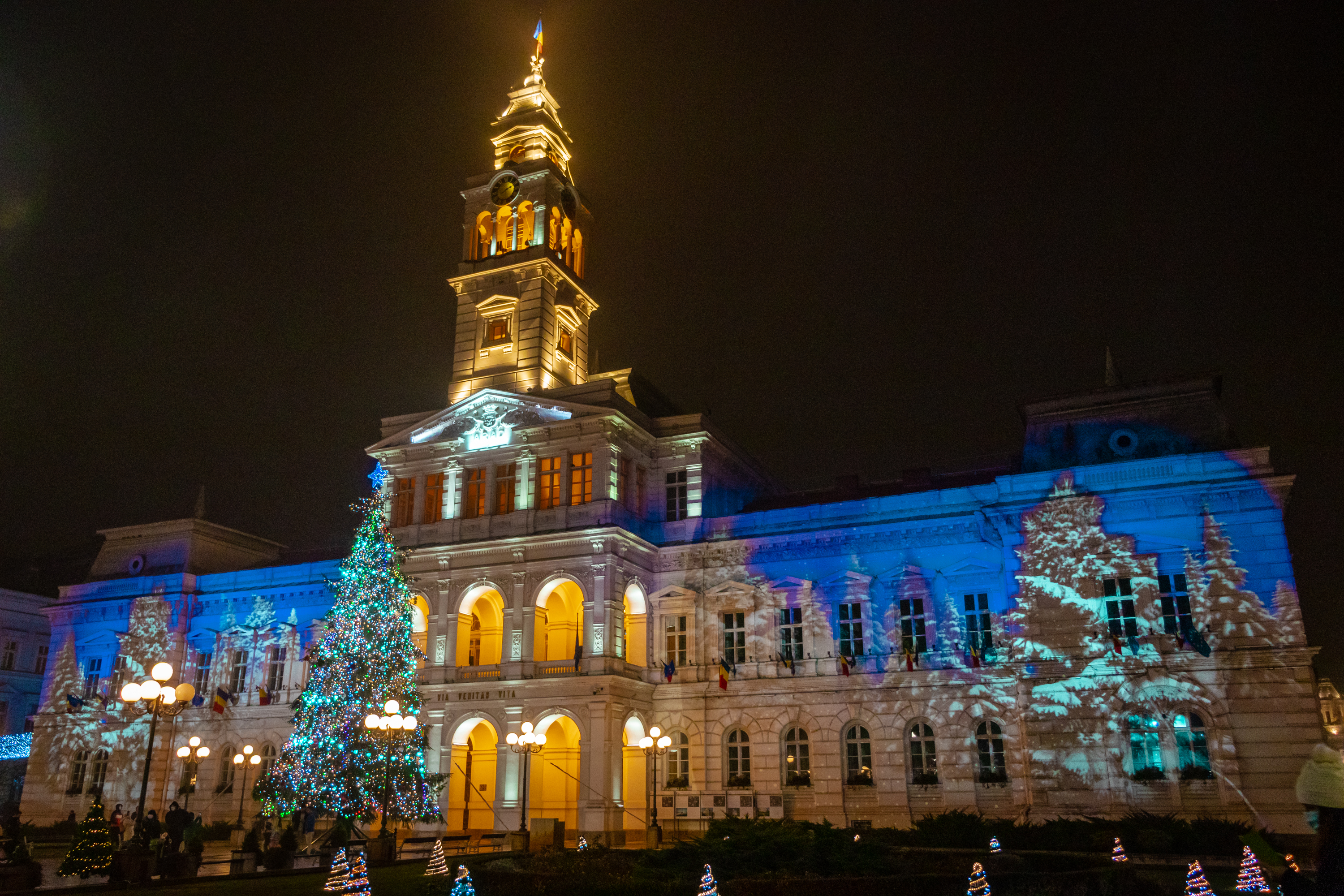 Le centr-ville Arad, Roumanie pendant les fêtes de fin d'année 