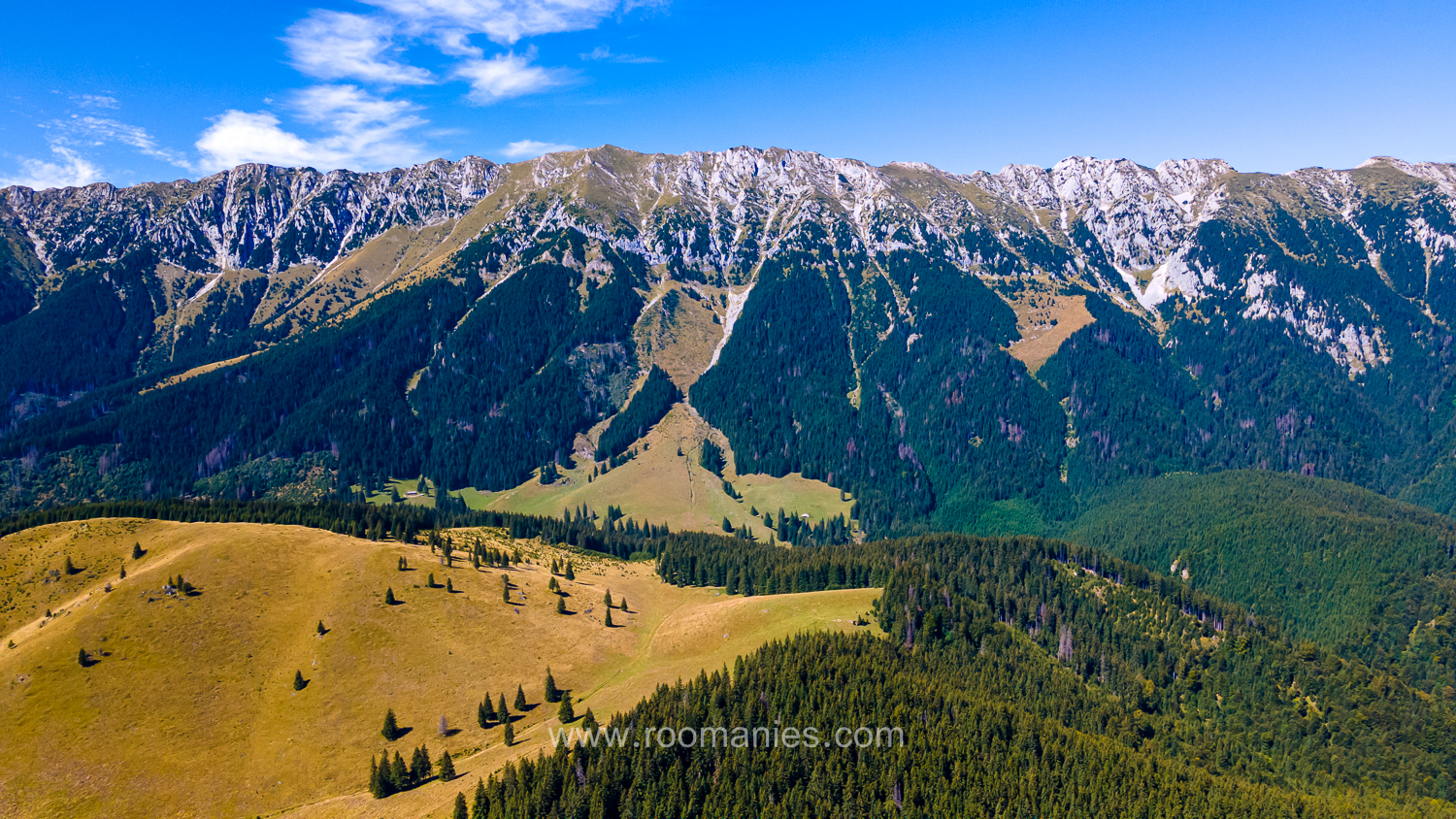 vue sur les monts de Piatra Craiului