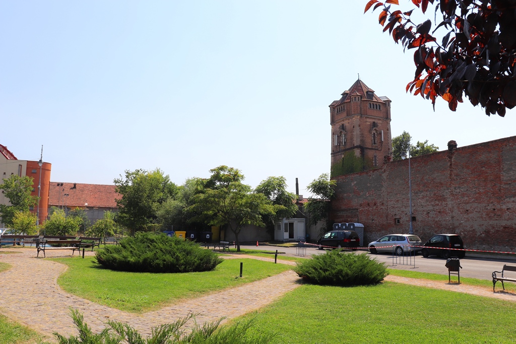 Monument historique Arad